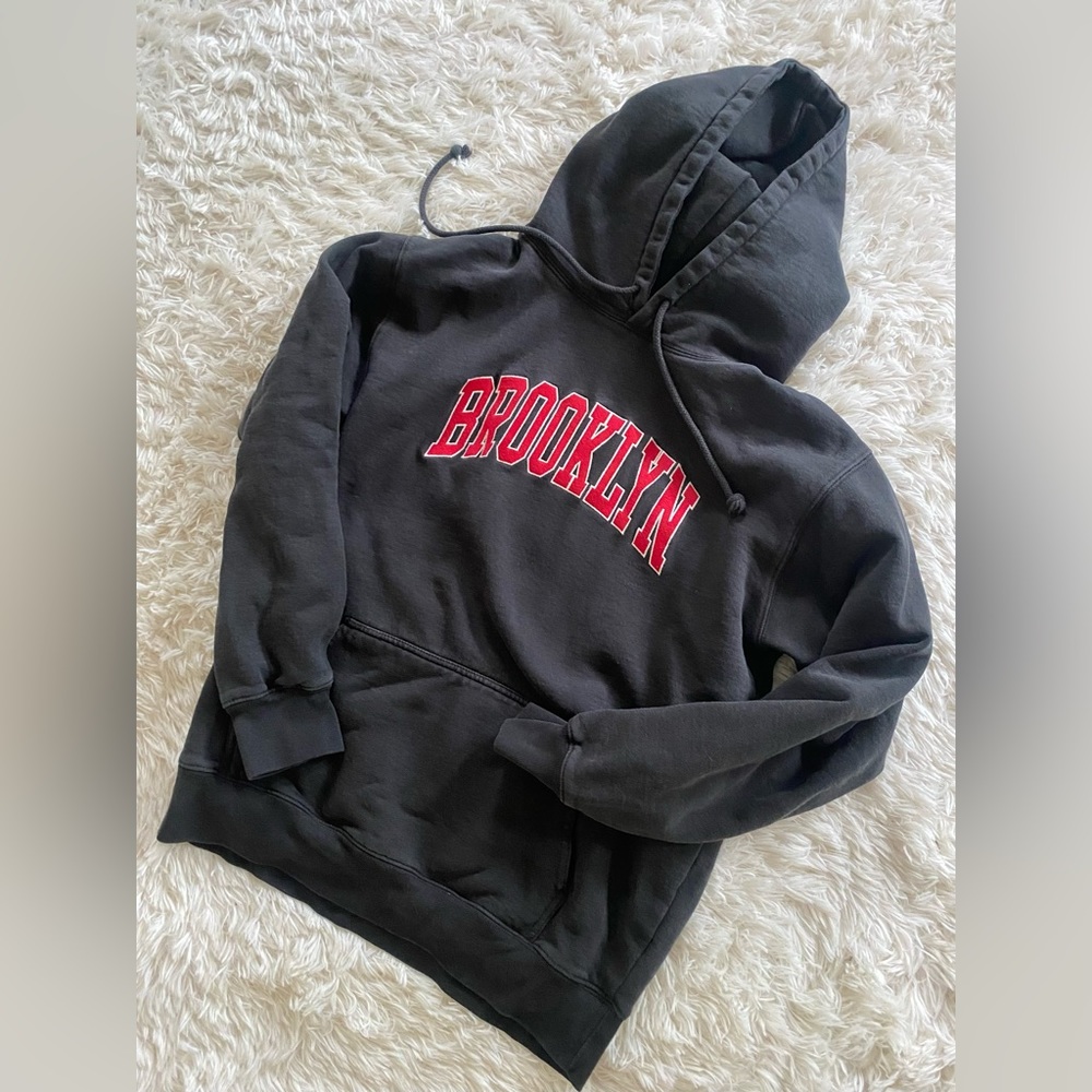 BROOKLYN BRANDY MELVILLE HOODIE